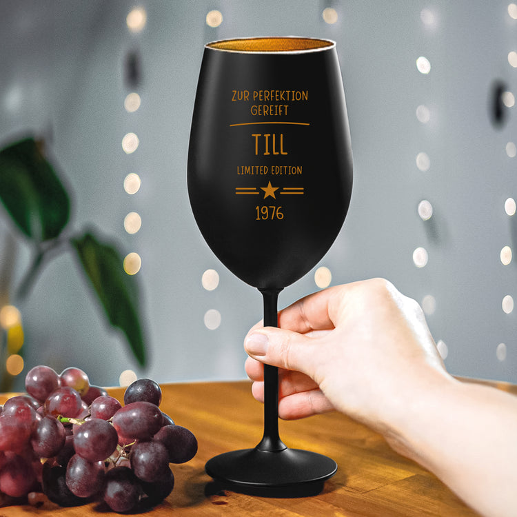 Farbiges Weinglas - Zur Perfektion gereift - Stern