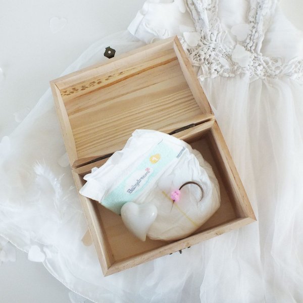 Personalisierbare Schatztruhe zur Geburt