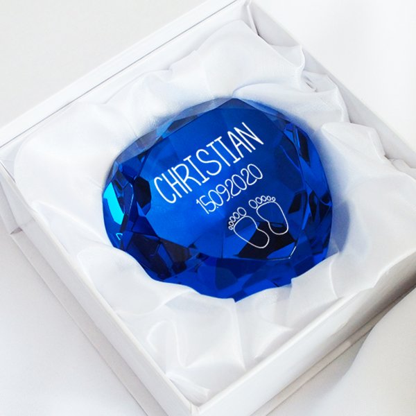 Glasdiamant zur Geburt mit Gravur