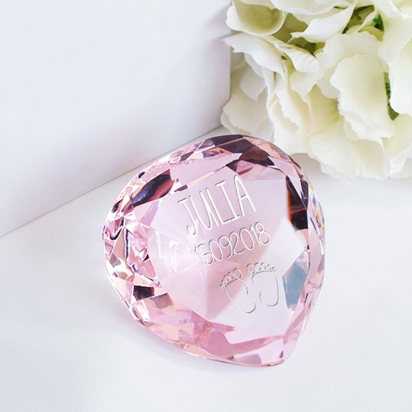 Glasdiamant zur Geburt mit Gravur