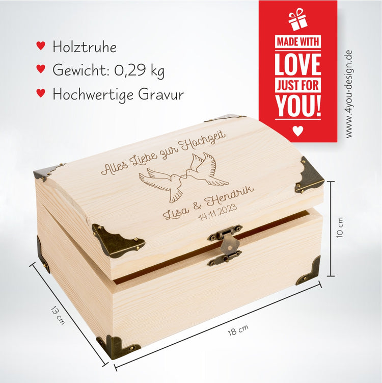 Schatztruhe mit Hochzeitsgravur und Taubenmotiv