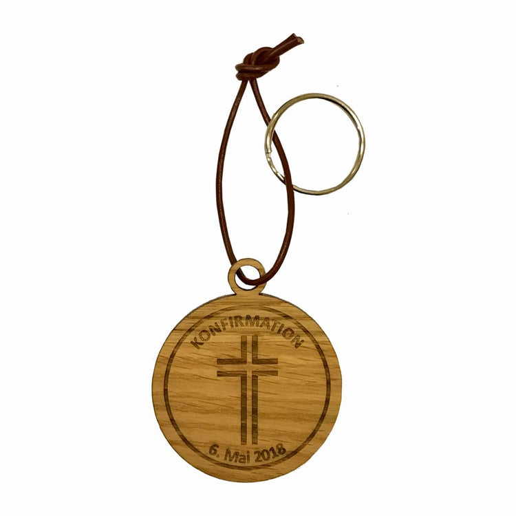Schlüsselanhänger aus Holz zur Konfirmation / Kommunion - personalisiert (rund)